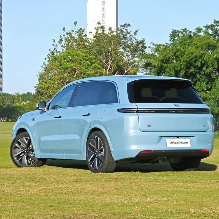 Li Auto L8 extended-range  six seats SUV